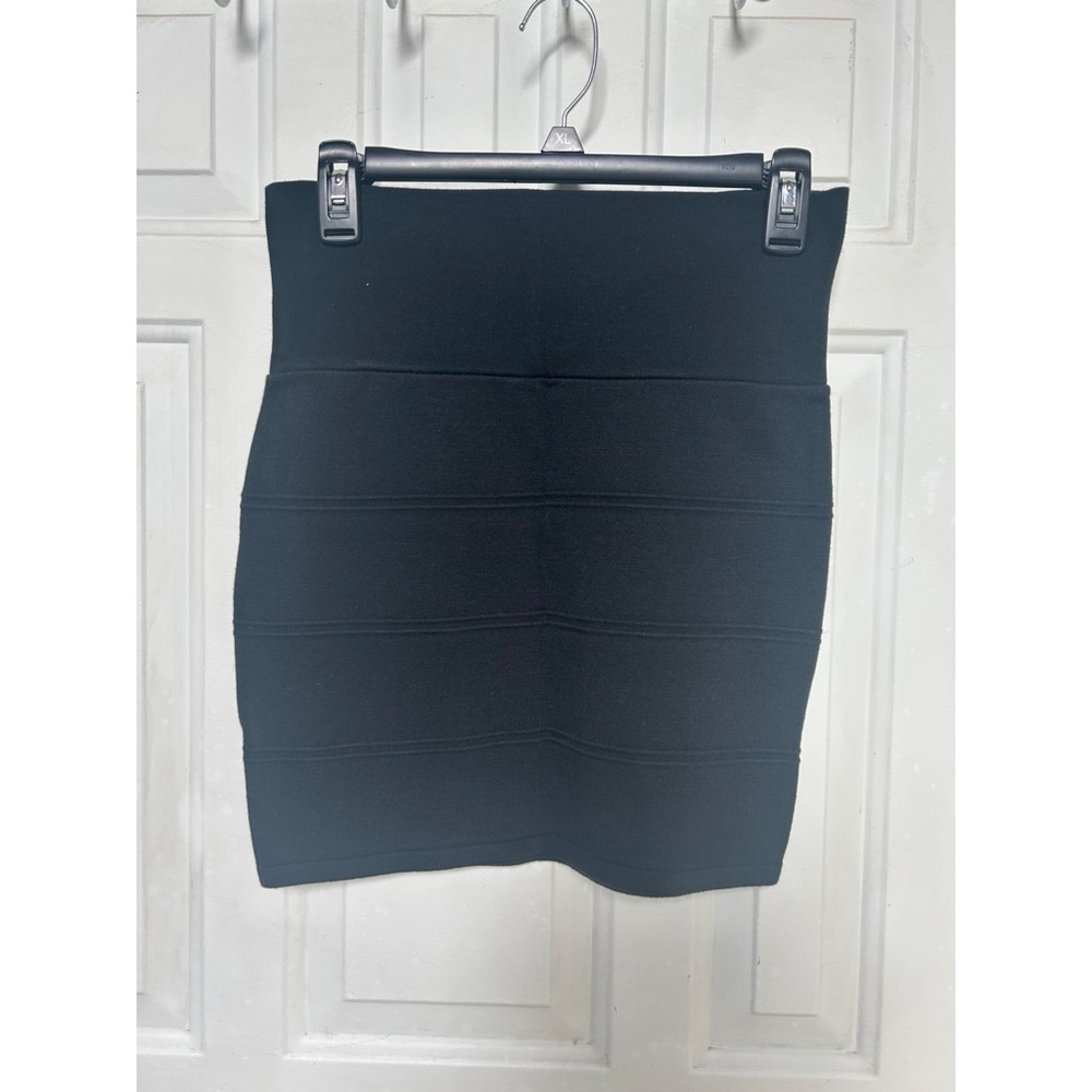 Elegant Black Pencil Skirt